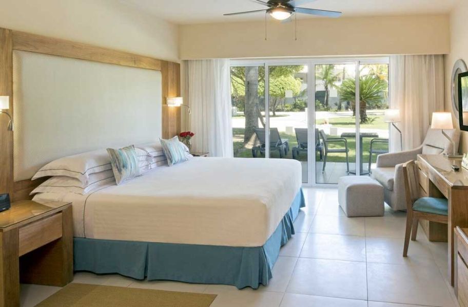 Occidental Caribe Punta Cana pool area