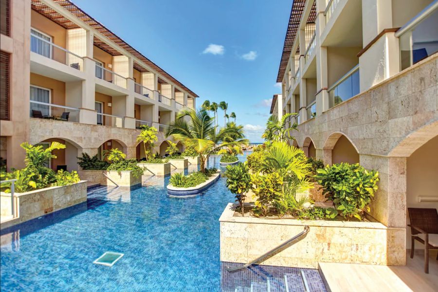 Royalton Punta Cana Resort & Casino pool