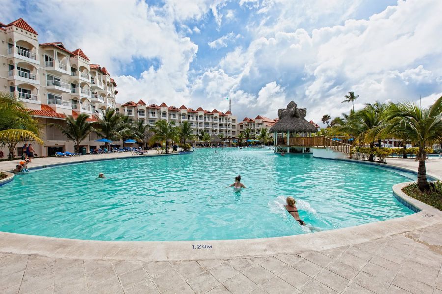 Occidental Caribe Punta Cana pool
